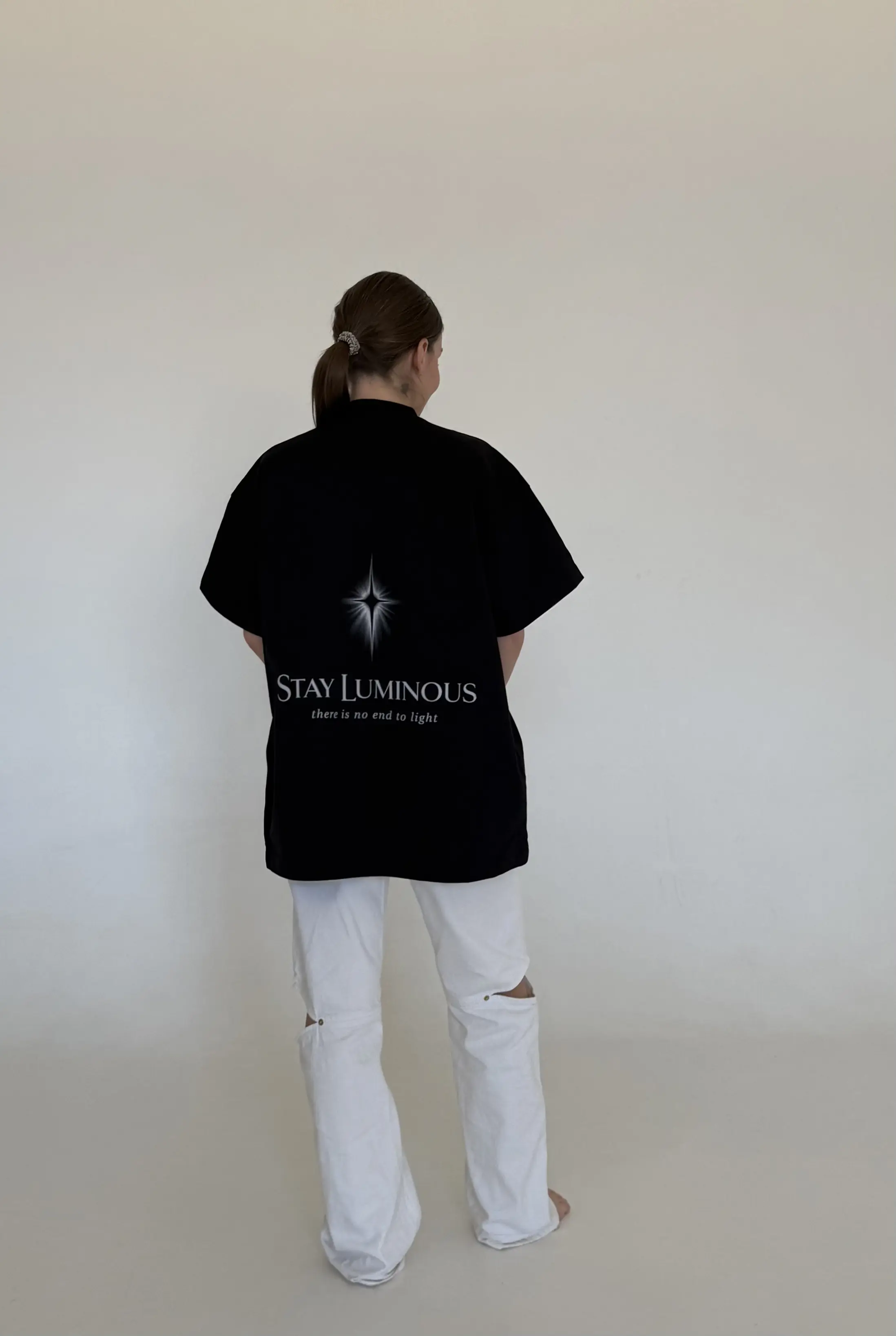 жіноча футболка oversize з принтом STAY LUMINOUS there is no end to light